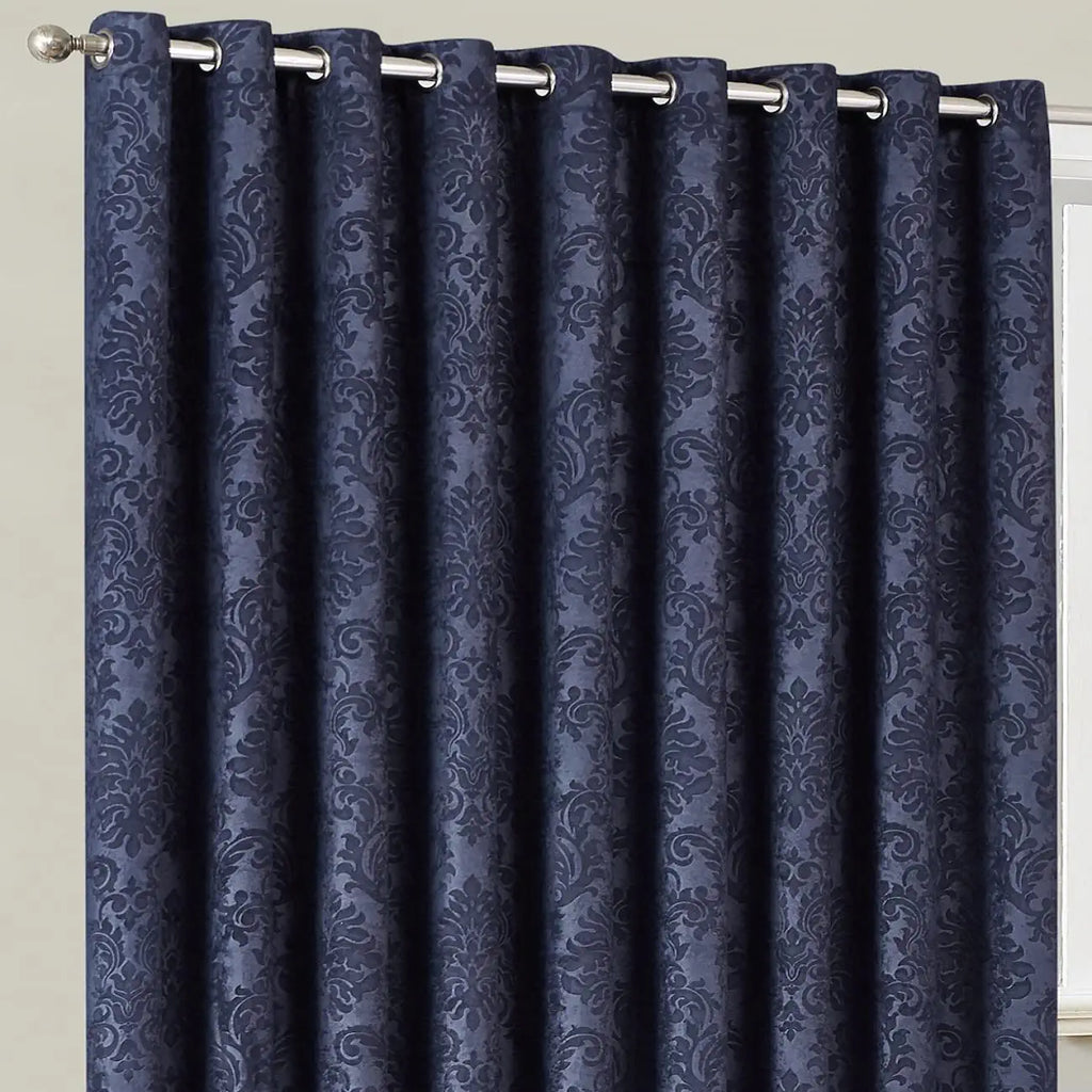 Warm Home Designs Wall to Wall Embossed Room Divider Curtains with 2 Tie-Backs